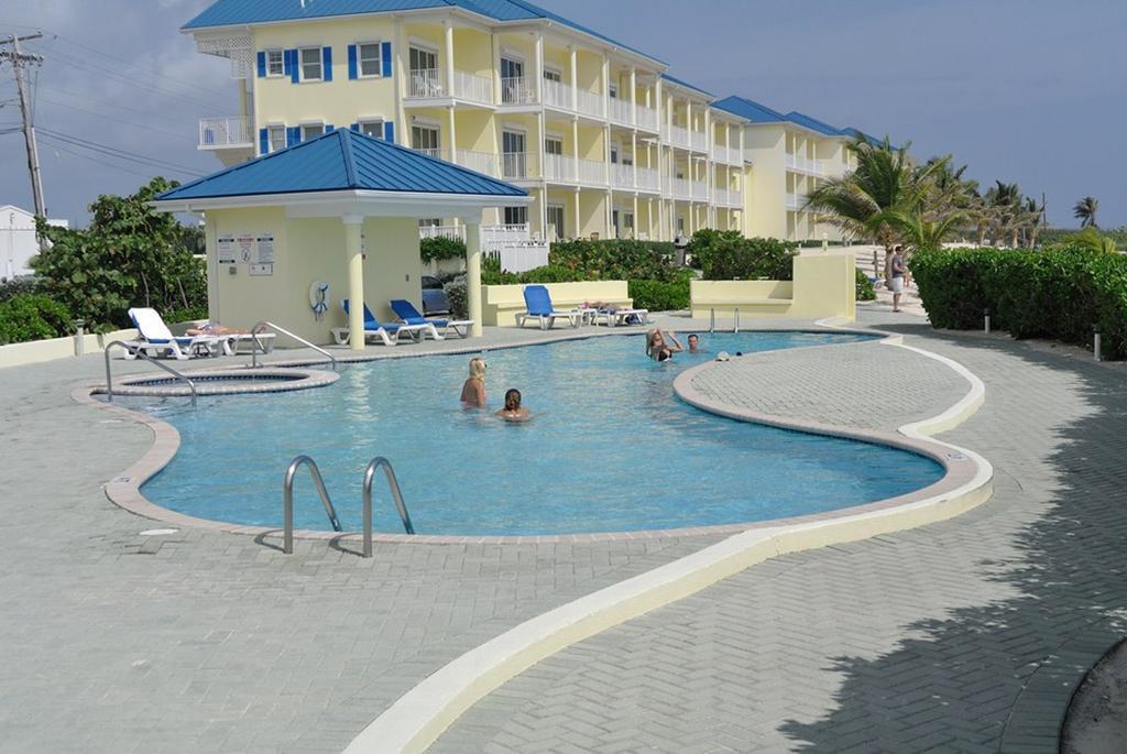 Castaways Cayman Beach Resort North Side Room photo