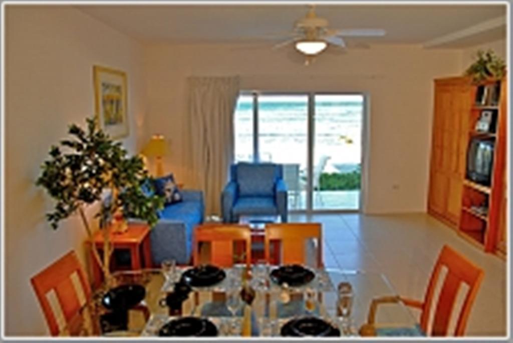 Castaways Cayman Beach Resort North Side Room photo