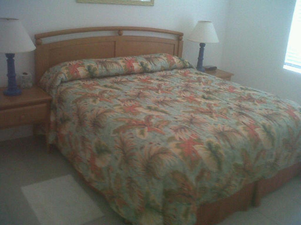 Castaways Cayman Beach Resort North Side Room photo
