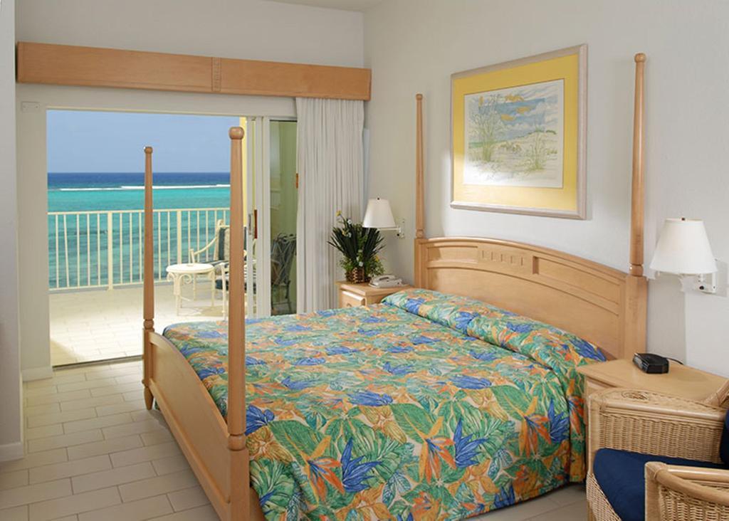 Castaways Cayman Beach Resort North Side Room photo